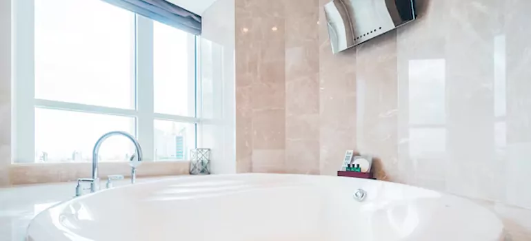 Bathroom Window Coverings in Warrington, FL