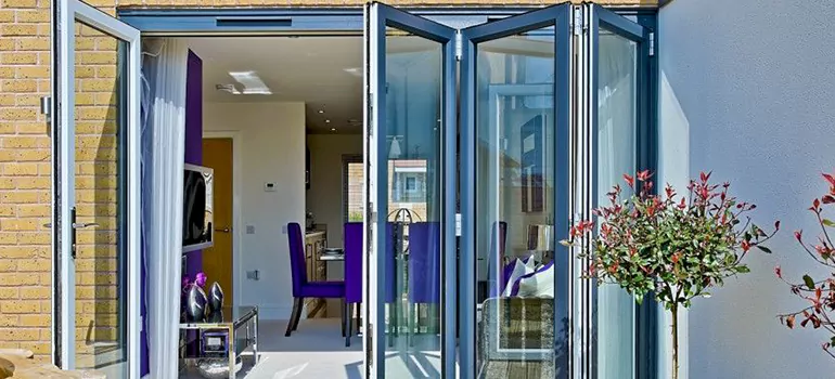 Commercial Door Glass Repair in Warrington, FL