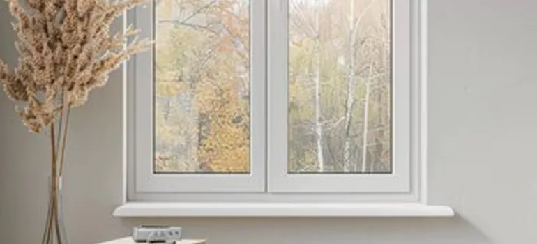 Vinyl Window Stool in Warrington, FL